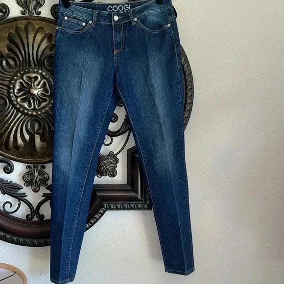 COOGI CG Women's Vintage Blue Denim Jeans Pants
Straight Leg Skinny Size 11/12| - Picture 2 of 15
